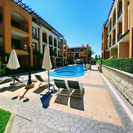 Apartment Golden Dream In Marina
